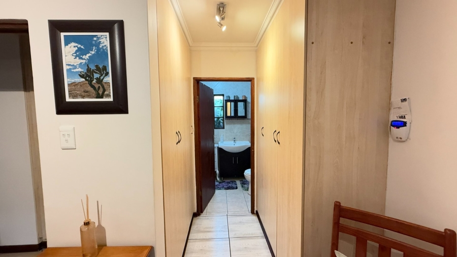 4 Bedroom Property for Sale in Langenhovenpark Free State